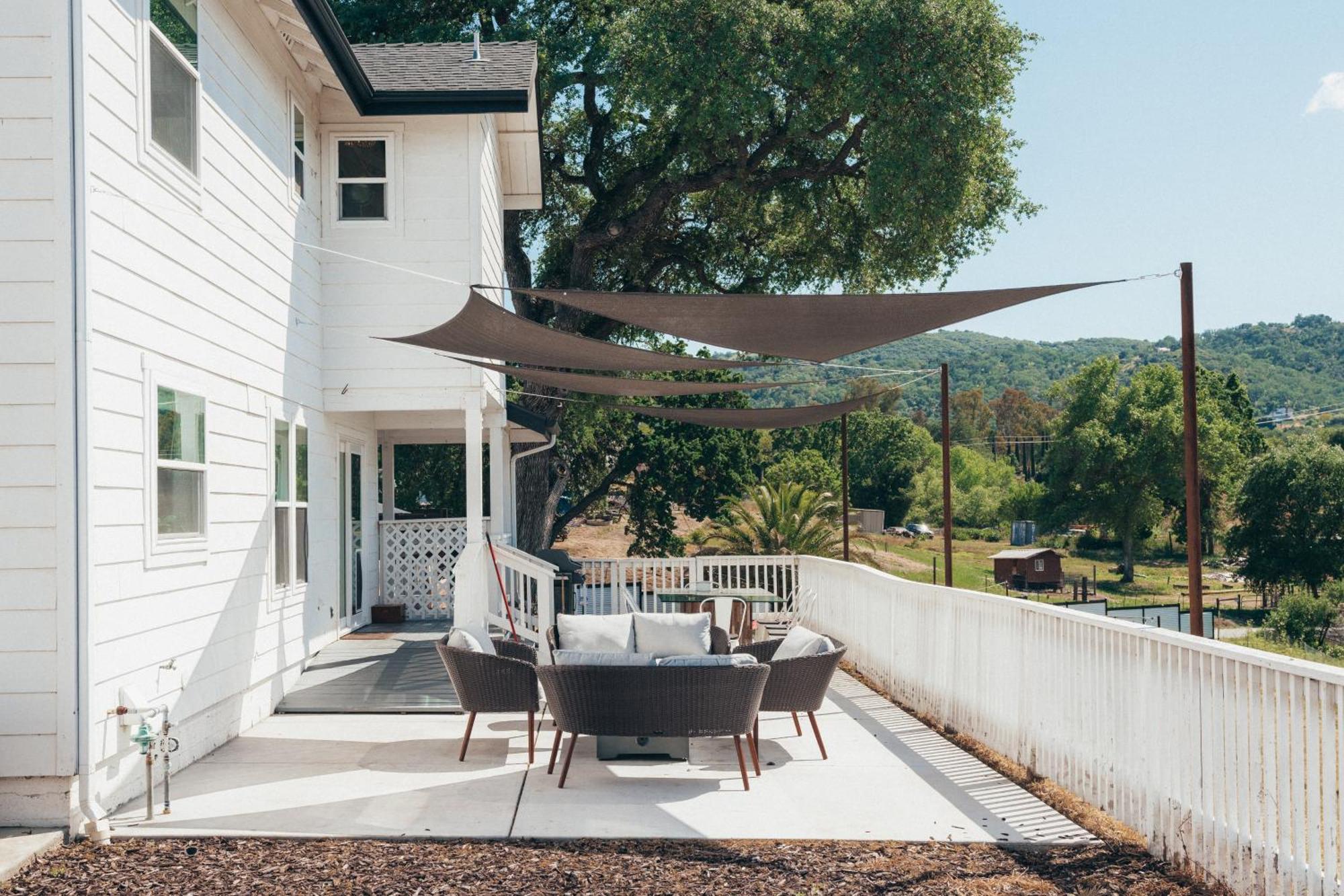 Wine Country Modern Farmhouse With Heated Pool, Hot Tub, Cybertruck 佩索罗伯斯 外观 照片