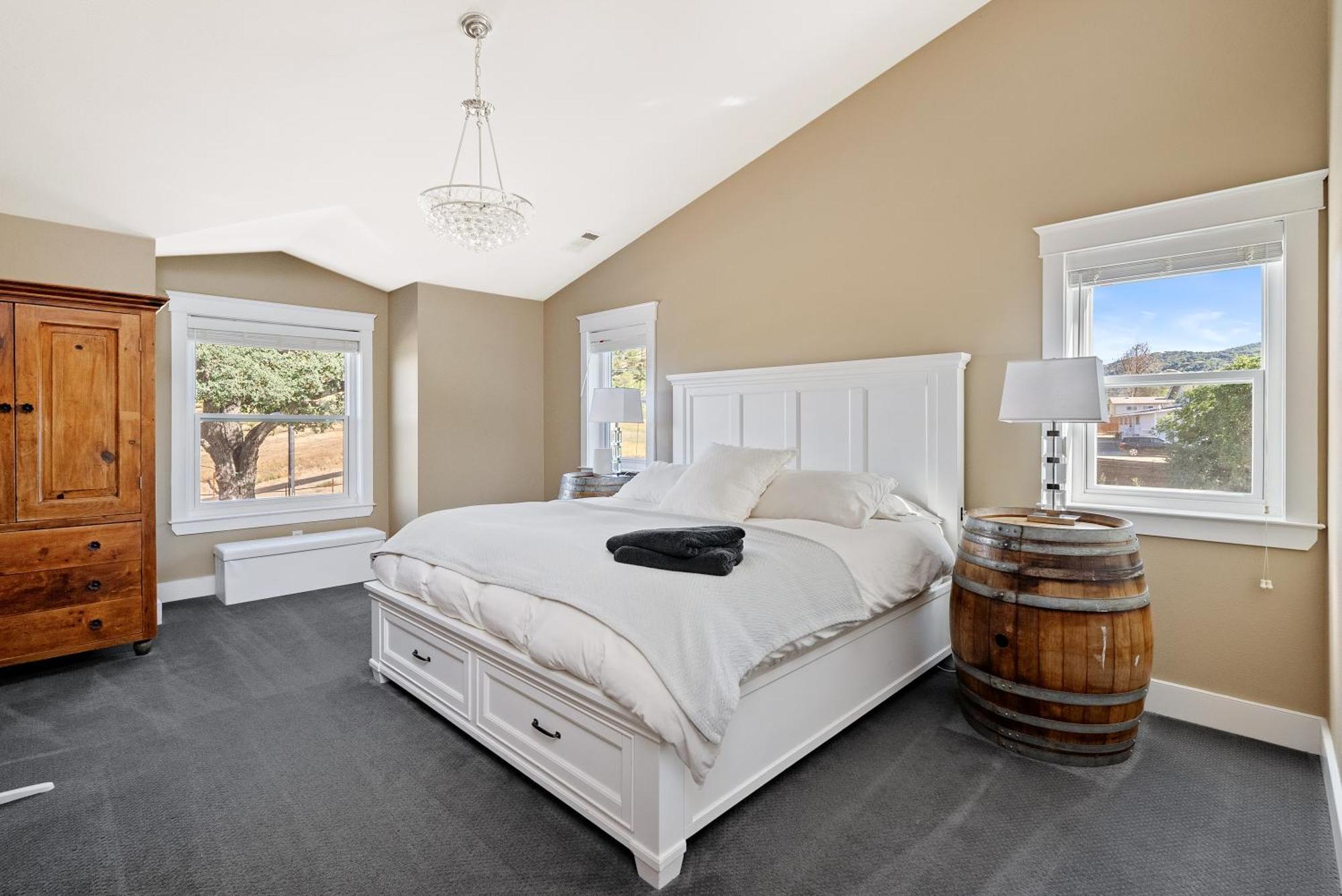 Wine Country Modern Farmhouse With Heated Pool, Hot Tub, Cybertruck 佩索罗伯斯 外观 照片